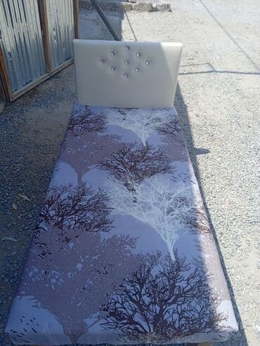 Çarpayılar Təzə hazırları var Çatdırılma var Bir nəfərlik 60 manat İki