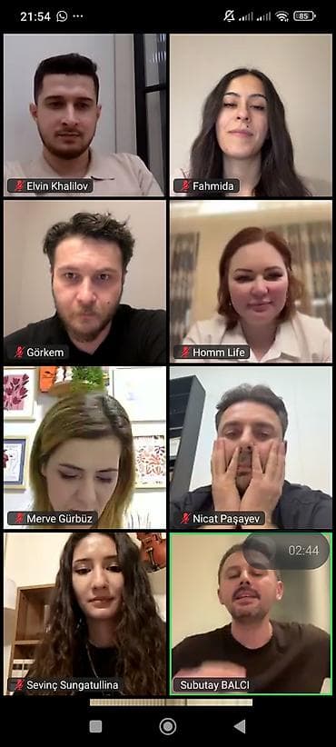 Paltar tikişi: Xidmət: Onlayn şəxsi inkişaf və liderlik təlimləri Təsvir: - Komanda — 1