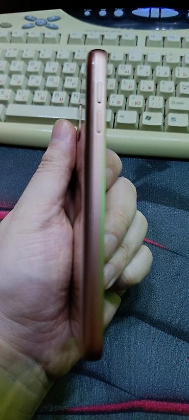 j2: Samsung Galaxy J2 Core, 8 GB — 5
