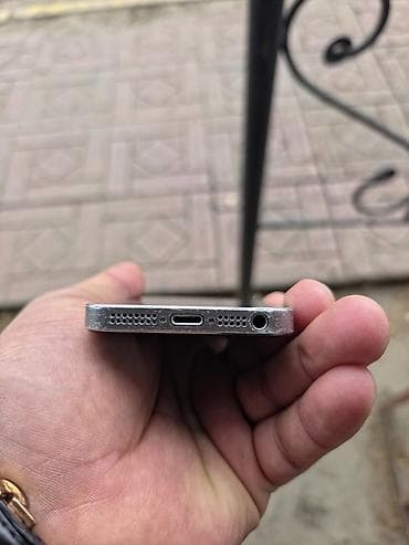 samsung je 1: IPhone 5s, Space Gray, Barmaq izi — 3