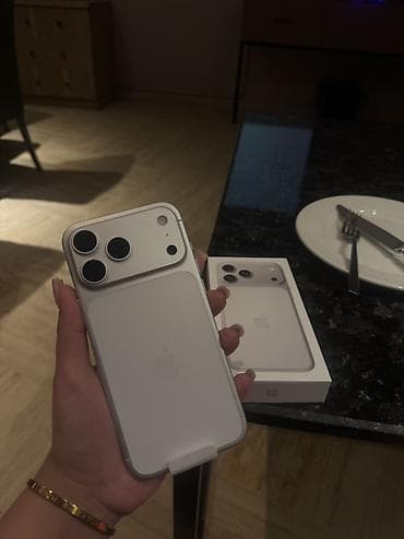 iphona 6 plus: IPhone 17 Pro Max, 256 GB, Natural Titanium — 3