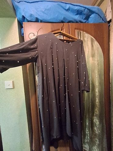 Boz rəngli uzun tunika/plaş stilində rahat paltar. - Rəng: tünd boz -