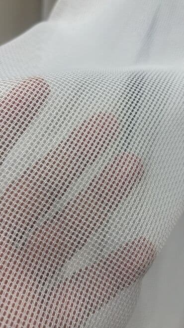 metbex tulleri: Ağ rəngdə, zolaqlı dizaynı olan tül pərdə. Yüngül və şəffaf materialı — 16