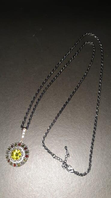 Bijuteriya dəstləri: Gümüş boyun bağı — 1