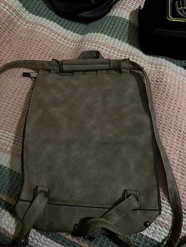 Çantalar: Qadın çantası – bel/çiyin üçün - Rəng: zeytun-yaşıl (mat tonda) - — 2