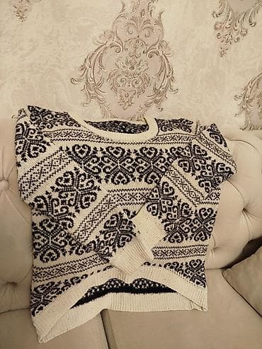 vilur kofta modelleri: Nordik naxışlı triko sviter - Rəng: krem və qara - Dizayn: tam səth — 1