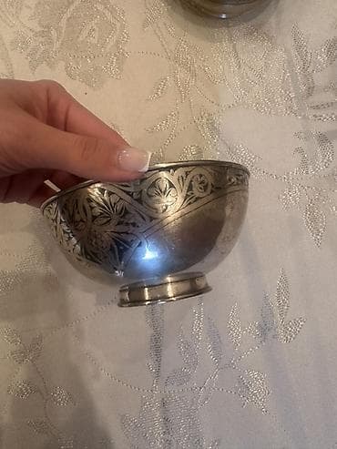 gumuşdur: Gümüş dekorativ cam (kasa) - Material: gümüş tonlu metal gövdə, iç — 1