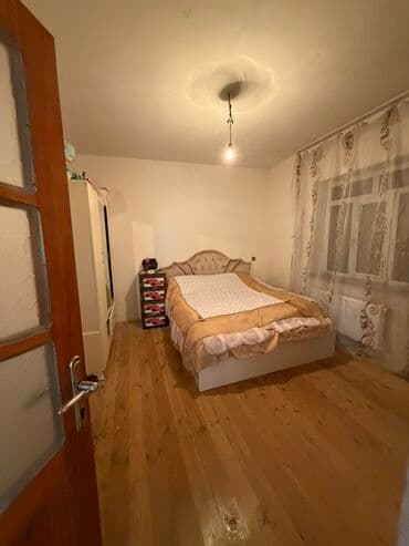 qazaxda kiraye evler 2022: 4 otaqlı, 100 kv. m, Orta təmir — 2