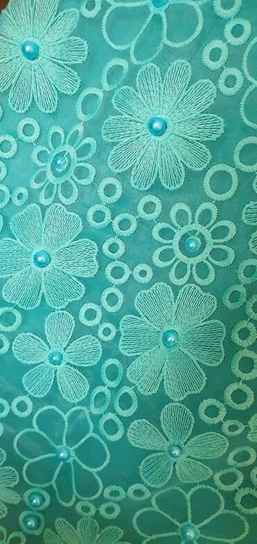 40 razmer: Ustunde 40 yazilsada 38 razmere gedir. Astarladir. cemi 2 defe — 5