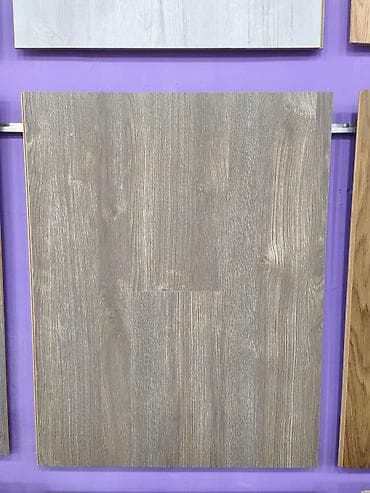 Laminate döşəmə paneli – boz-meşə teksturası - Təbiiliyi əks etdirən