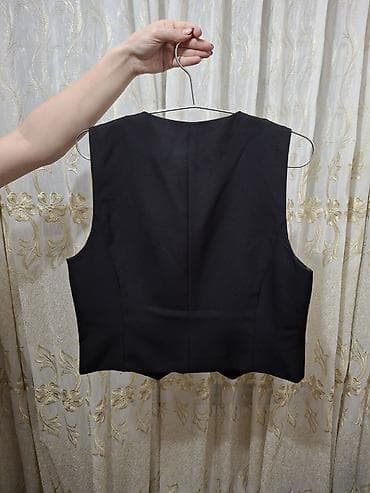 palt: Klassik qara kişi jileti. L razmer. Təzədi. 1 dəfə 3 4 saatlıq — 2