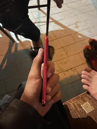 iphone mini: IPhone SE 2020, 64 GB, Qırmızı, Barmaq izi — 3