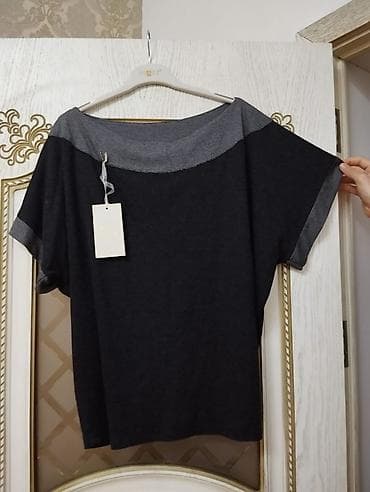 kişi ucun kurtka: Kofda 44 razmer Alinib 30 azn — 2