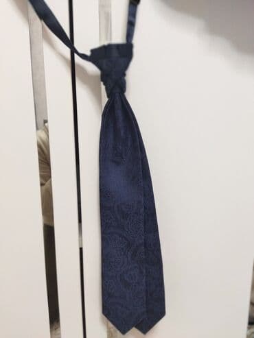 göy rəngli kişi tolstovkaları: Bəylik günlük arendaya — 4