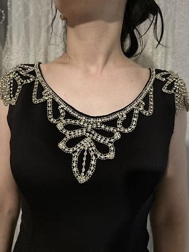 debli donlar instagram: Zərif qara ziyafət donu - Uzun, bədənə oturan siluet, aşağı hissədə — 3