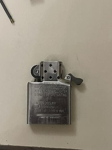 06 sekilleri cekmek: Təptəzədir təkcə qabı yoxdur orjinaldır Məhsul: Orijinal Zippo — 1