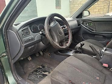 elantra difuzer: Hyundai Elantra: 2 l | 2001 il Sedan — 6