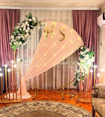 Ziyafət və ailə tədbirləri üçün dekor konstruksiyası - Qızıl rəngli