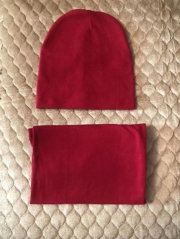 Yenidir.Bordo rəngli papaq və boyunluq dəsti - Minimalist dizayn