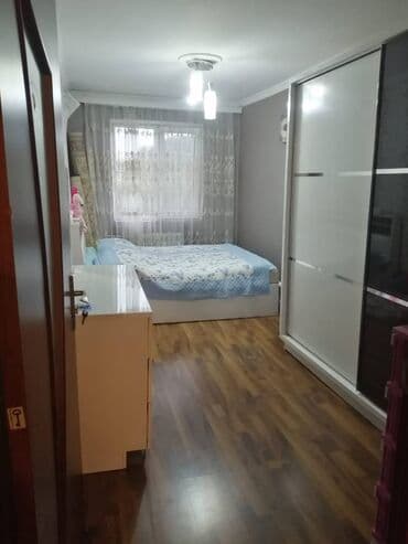 sibrizdə evlərin qiyməti: Bakı, 2 otaqlı, Köhnə tikili, m. Neftçilər, 60 kv. m — 3