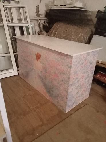 Kassa avadanlığı: Satış stendi / kassir masası - Material: Laminat/LDSP ağ rəngli üst — 1