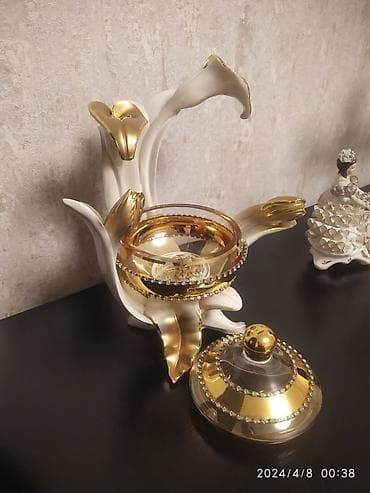 italyan qızılı: Italiya istehsalı boyuk,Kala leçekli Kanfetniçsa.Tam təzə.155 manat — 6