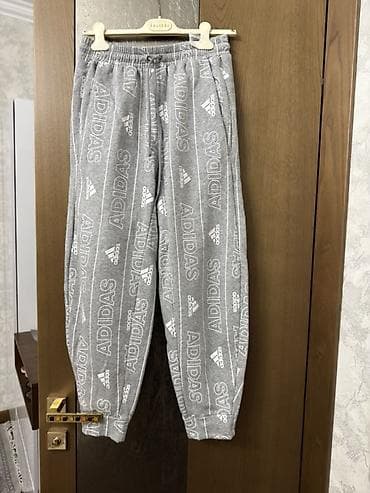 gadin geyimleri: Adidas — 1