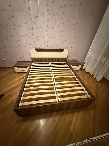 Кровати: Двуспальная кровать, Без подьемного механизма, Без матраса, Без выдвижных ящиков — 2