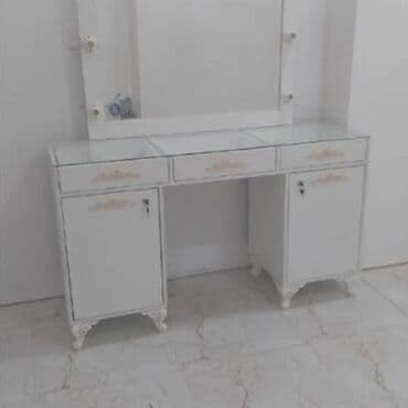 qabaq ustolu: Yeni, Güzgülü, Azərbaycan — 3