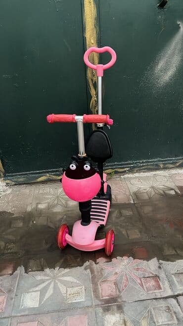 uşağ kaleskası: İki tutacaqlı araba, Kidilo, Cins: Oğlan — 4