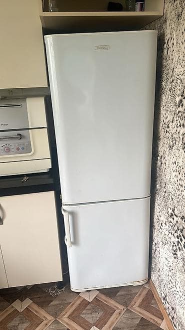 soyuducu xaladenik: 2 qapılı Biryusa Soyuducu Satılır, rəng - Ağ — 1