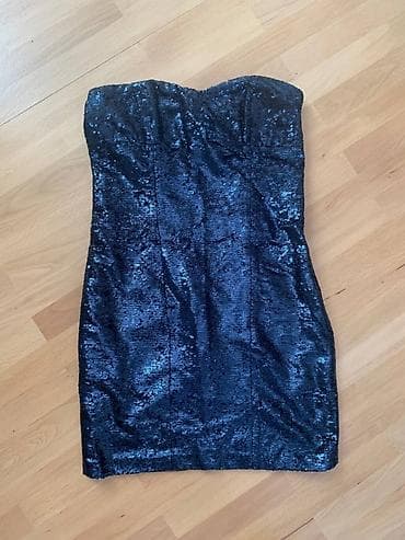 Платье с пайетками, декольте, мини. Бренд - New Look. Цвет синий — 1