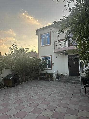 ivanovka ev: 4 otaqlı, 135 kv. m, Yeni təmirli — 2