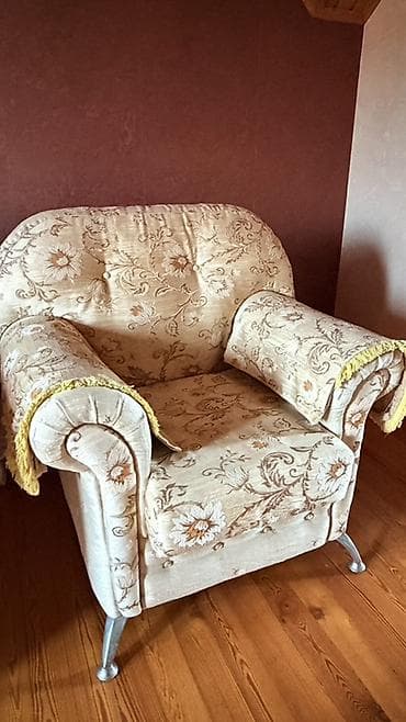 divan kohnə: Klassik üslubda yumşaq mebel dəsti - Tərkib: 1 yerlik divan, 1 yerlik — 6