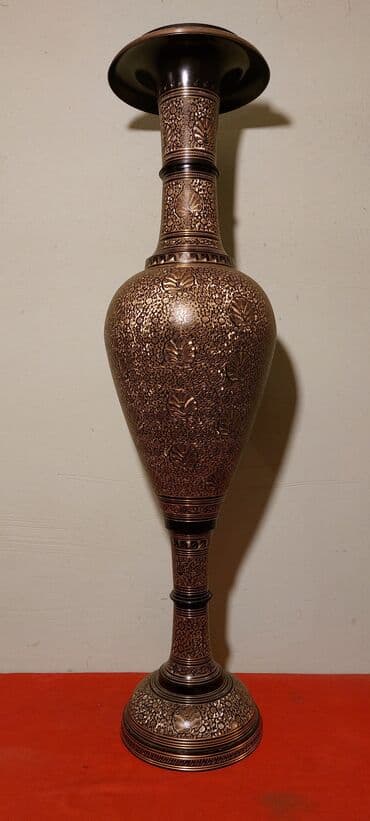 latun güldan: 1970-ci illərin hindistan istehsalı güldanlar, hündürlükləri 90-sm — 2