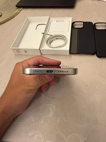 iphone 11 pro white: IPhone 15 Pro Max, 256 GB, White Titanium, Simsiz şarj, Face ID — 4