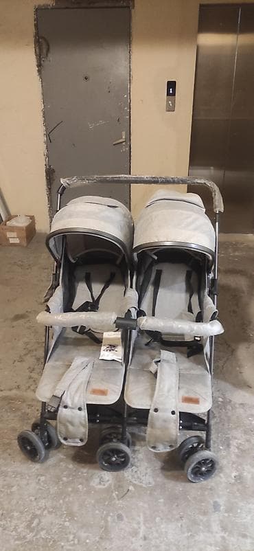 əkiz uşaq arabası: Əkizlər üçün araba — 1