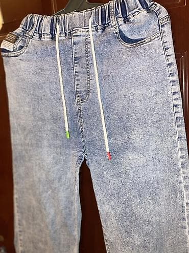 Cinslər: Hər biri 9 azn real istəyən əlaqə saxlasın. Məhsul: Qadın jeans — 10