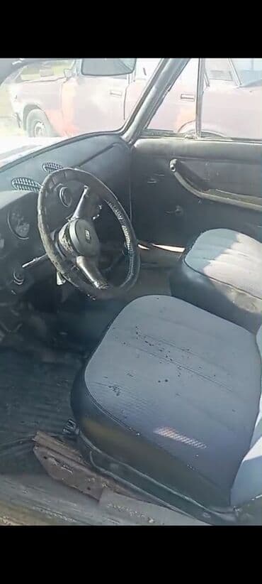 mersedes qapi: Model: VAZ (Jiguli) klassik sedan Rəng: ağ Kuzov: 4 qapı, arxa — 2