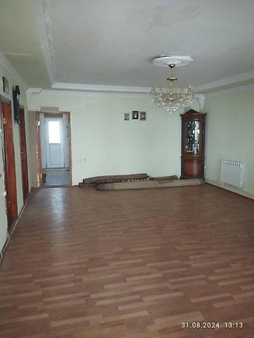 ev axtaranlar: Geniş və işıqlı mənzil təqdim olunur. Böyük zalı, hündür tavanı və — 2