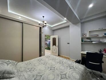 yeni guneslide 5 otaqli evlerin qiymeti: 4 otaqlı, Yeni tikili, m. Qara Qarayev, 132 kv. m — 6