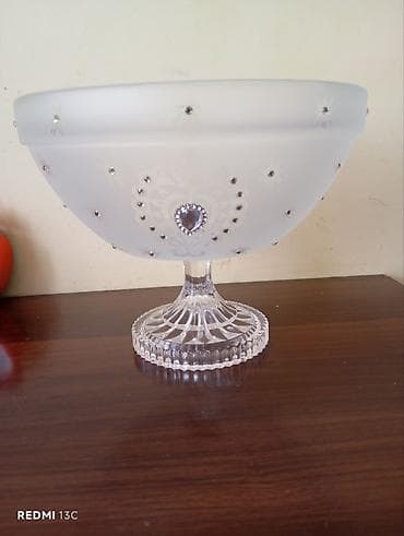 Şüşə ayaqlı meyvə/qənnadı qabı - Material: matlaşdırılmış şüşə kasa — 3