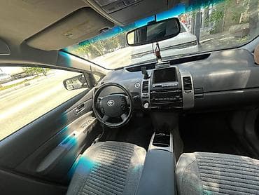 mazda 6 2003: Toyota Prius: 1.5 l | 2007 il Hetçbek — 3