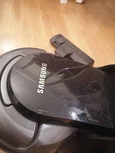 pilitə: Samsung firmasinin tozsorani. Ishlek veziyetdedir. Tozsoranin — 6