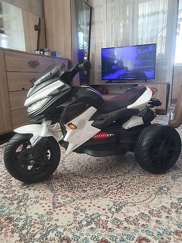 maşın üçün apteçka: Uşaq üçün elektrikli üçtəkərli motosiklet musiqili uizbisi flaşka yeri — 1