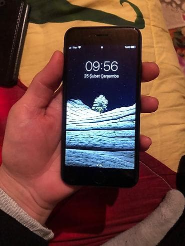 ayfon 7 plus ikinci el: IPhone 7, 128 GB, Qara, Barmaq izi — 1