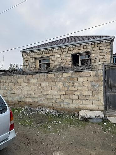 Sumqayit Arxiv idaresinin arxasi. 76-cı məhəllə. Satış üçün yarımçıq — 1