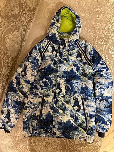 Çox rahat və keyfiyyətli qış gödəkçəsi. 12-13 yaşlı oğlan üçün. Əla