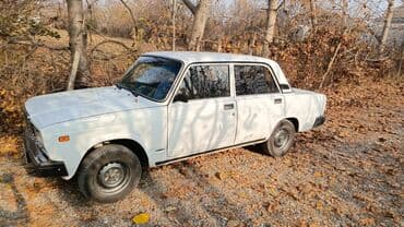 vaz kuza: Lada 2107 sedan – klassik ağ rəngdə, 4 qapılı. Texniki və xarici — 2
