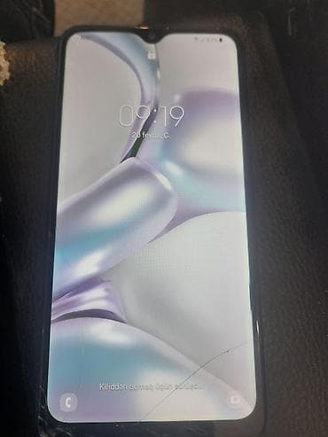 poco x3 yeni: Samsung A10e, 32 GB, Sensor — 3